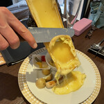 湯島天神横ラクレットグリル スイス料理とスイスワインのお店 - ラクレット スイスチーズ