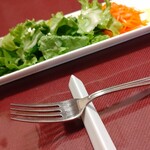 レストラン ポルコロッソ - 嬉しいフォーク置き