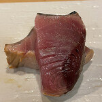 鮨 波づき - 初カツオ燻製玉ネギポンズ