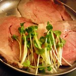 フスマにかけろ 中崎壱丁 中崎商店會1-6-18号ラーメン - 68度で3時間47分生チャーシュー(2013/2)