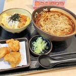 Yudetarou - 得セット+そば大盛り+唐揚げ。680+100+150円