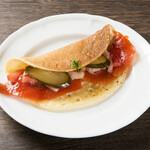 マリノーブナヤ・ケタのブリヌイ包み