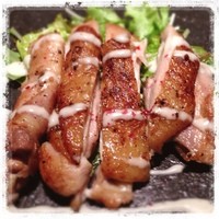 錦輝茶寮 - 肉陶版焼き900円。
                個室で雰囲気抜群、料理のボリューム少ない。満足度もう一つかな。