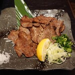 鶏と魚と藁焼き 頂 - 