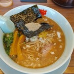 ラーメン山岡家 - 煮干し豚骨