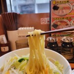 Hidakaya - 野菜たっぷりタンメンの麺