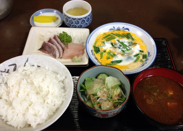 Hinode Sushi Shokudo photo 2