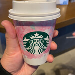 スターバックスコーヒー - カップは桜で綺麗ですね！