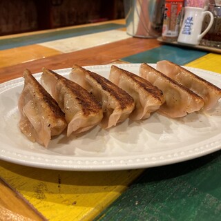 激辛ギョーザ