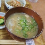 小さな食堂 ヒロ - お汁 ※拡大 (2022.03.28)