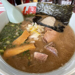 ラーメン山岡家 - 期間限定煮干し豚骨ラーメン¥850にJAFコロチャーシュー6個増し