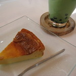 コンフォルタ - 米粉のチーズケーキ　タピオカドリンク抹茶