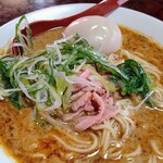 さんくるげ - チャーシューが短冊切りになってるので食べやすい