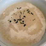 ビストロKIMURA - ごぼうときのこのスープ
            