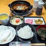 美味 旬食 龍や匠 - 料理写真:特製黒麻婆豆腐定食