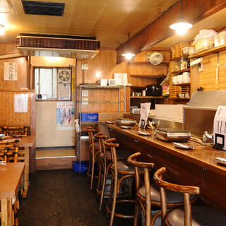 古民家を活かしたレトロな空間は、サク飲み～各種宴会まで最適！