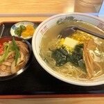 吉田屋食堂 - 日替わりのセット