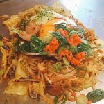 HIROKI - ★★焼きそば 990円 目玉焼きが乗ってる以外は特徴無し！普通に美味しいけどCP悪すぎ！