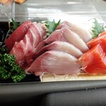 生鮮広場 - 中トロ、鰤、サーモン