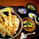 Yamaki Udon - 天丼の御膳（味噌汁は細うどんに変更）：1280円