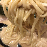 横浜家系ラーメン 盛ト家 - 麺アップ