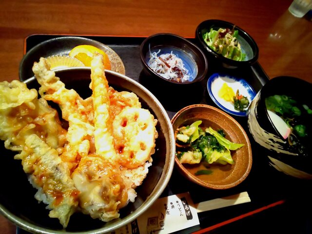 Yamaki Udon Higashi Hiroshima Honten photo 2