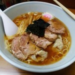 まるいち - チャーシューワンタン麺