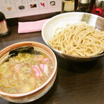 麺と餃子の工房 麺屋食堂 - 