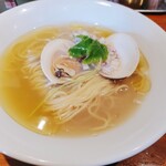 麺屋 真心 - 綺麗なスープ