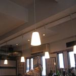 トラットリア ギヘイ - 店内の照明