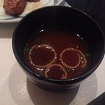 ステーキ屋 甚 - H25.02　味噌汁(赤出汁)