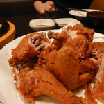 Hanari - 丸鶏の素揚げ