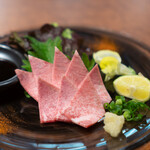 神戸牛焼肉・しゃぶしゃぶ もと牛 - 国産タン刺し