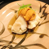 徳うち山 - 甘鯛　帆立と椎茸のしんじょ　ウニ乗せ