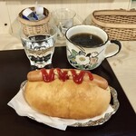 ハト屋 - 料理写真:カレーホットドッグモーニングセット350円
