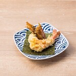 Shrimp tempura shrimp x salmon roe