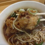 一〇そば - 厚みのある揚がり方です