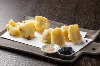 Sengyo Sousaku Dainingu Hoidoya - 二種のチーズ天ぷら
