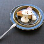 カナリア - ベイクドチーズケーキ（400円）