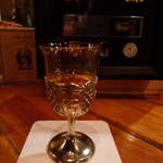 バー オープンドア B2 - 自家製バーボン梅酒、ちょっとだけ飲ませて頂いた。この出来でまだ不満とは、理想高すぎ（笑）