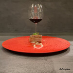 カーサ・デル・チーボ - シャモロックのサルシッシャを長葱で包んだブラチョーラとInvivo Central Otago Pinot Noir