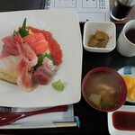 タニヤ食堂 - 特選海鮮丼