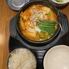 韓国家庭料理 ソウルオモニ - チゲの登場です