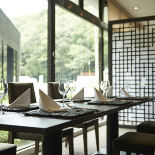 窓側席４名様まで