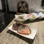 酒肴場 屯 - 八戸前沖さば棒寿司¥250