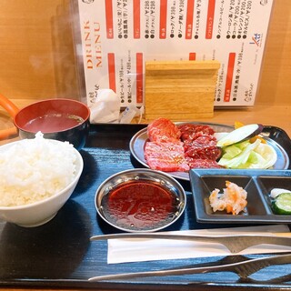 Yakiniku Sutorongu - 