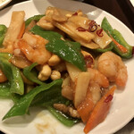 中国料理 天天 - 芝海老とカシューナッツの唐辛子炒め