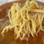 かつ平 - 鉄火麺の麺