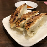 ちゃーしゅうや武蔵 - 焼き餃子３個（２００円）