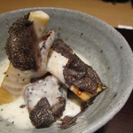 神保町 傳 - 早掘り筍、海老芋、金目鯛黒トリュフソース